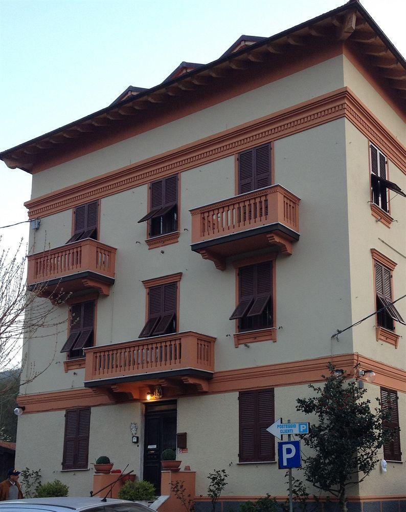 Albergo Chiara Savignone Extérieur photo